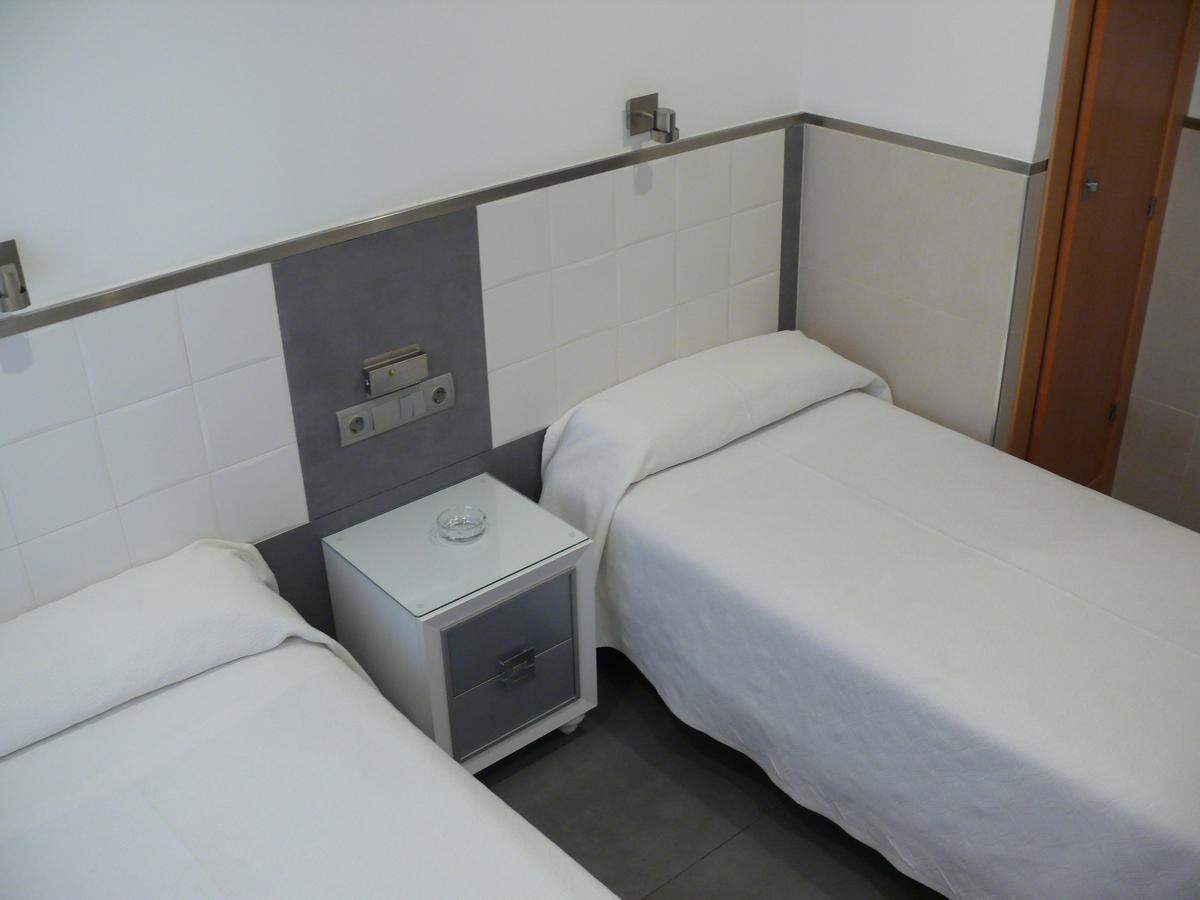 Hostal La Hispanidad Málaga Extérieur photo