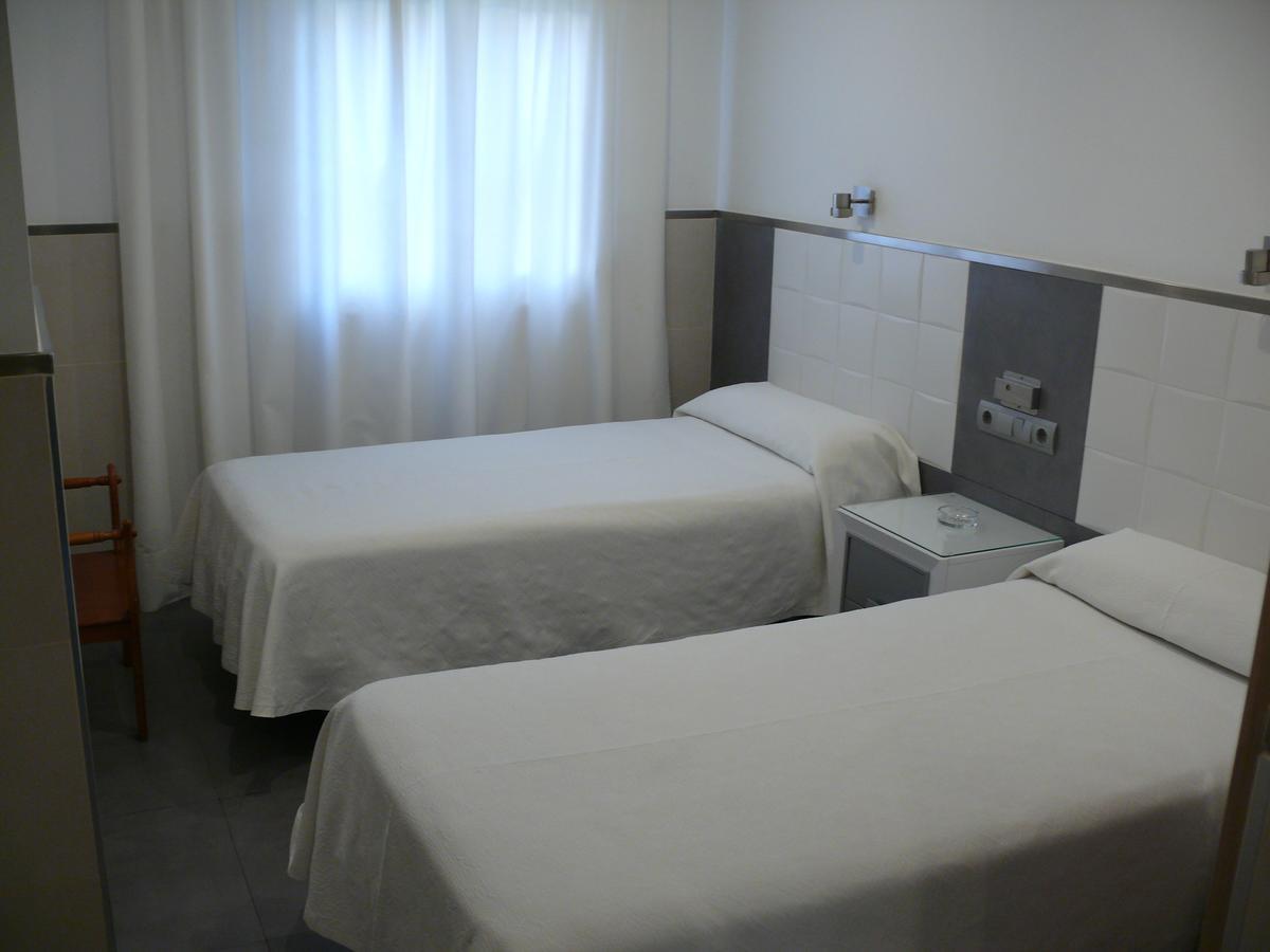 Hostal La Hispanidad Málaga Extérieur photo